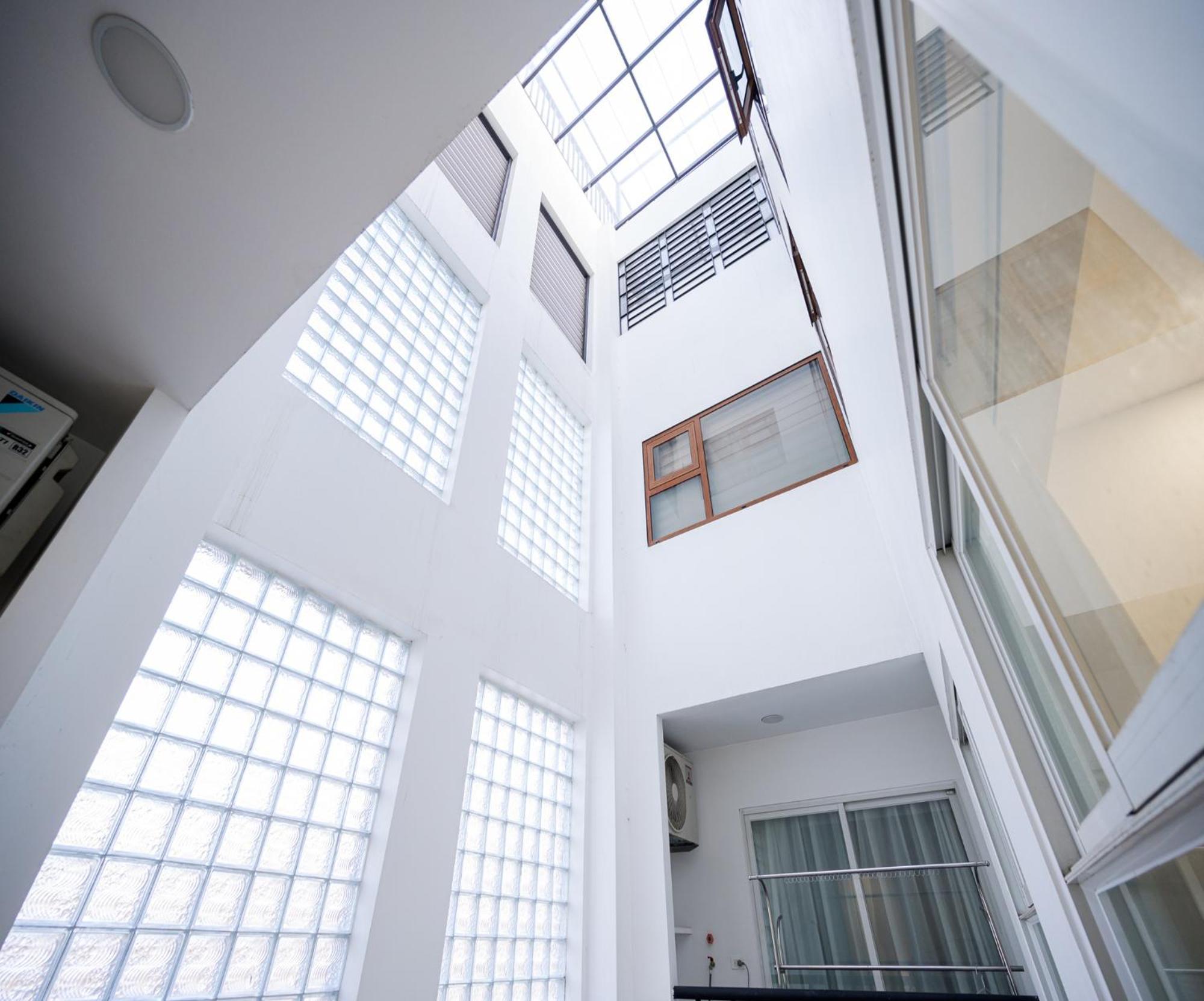 Luxe Paradise Residence Truc Bach Hanoi Exterior foto
