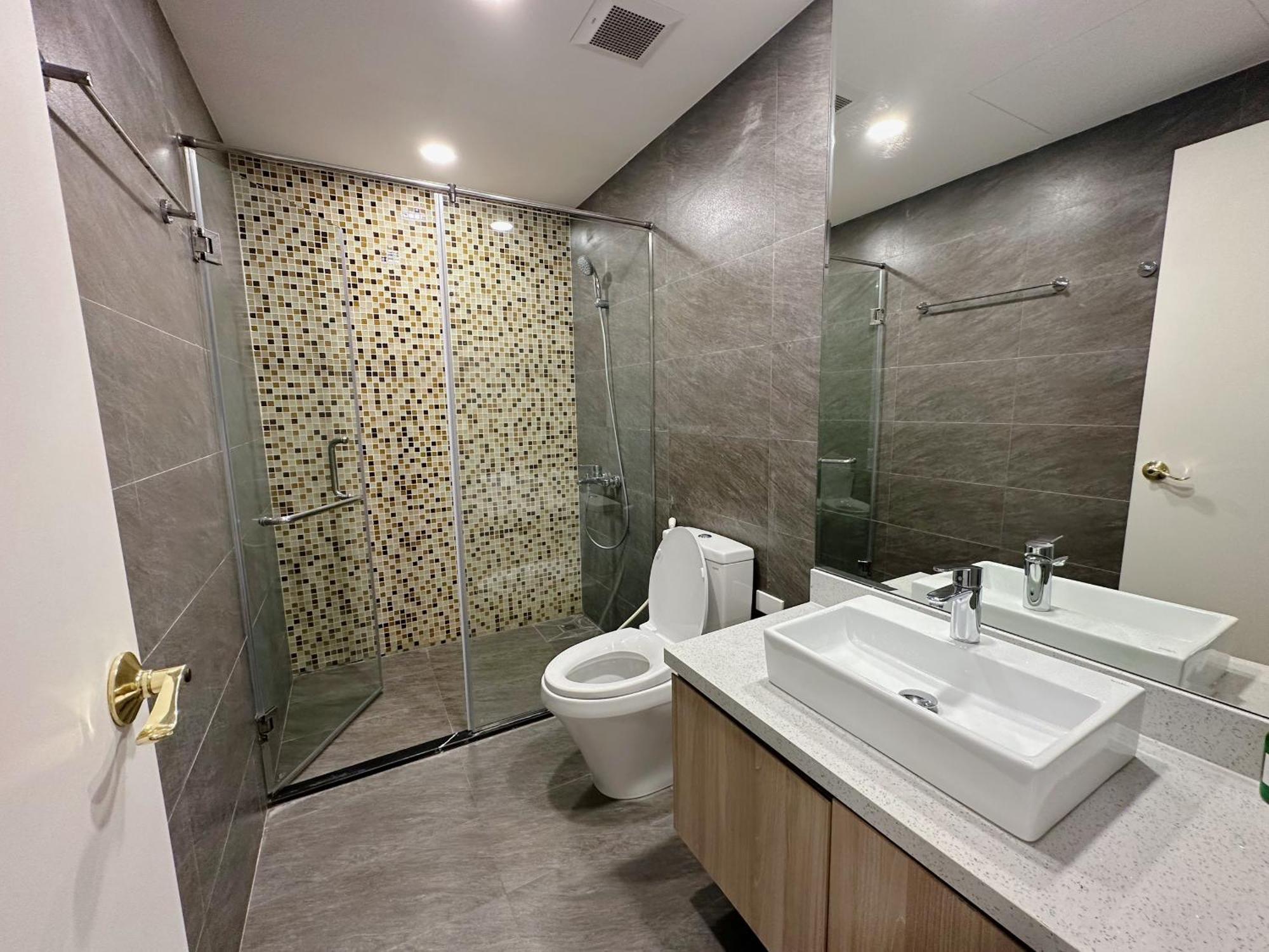 Luxe Paradise Residence Truc Bach Hanoi Exterior foto